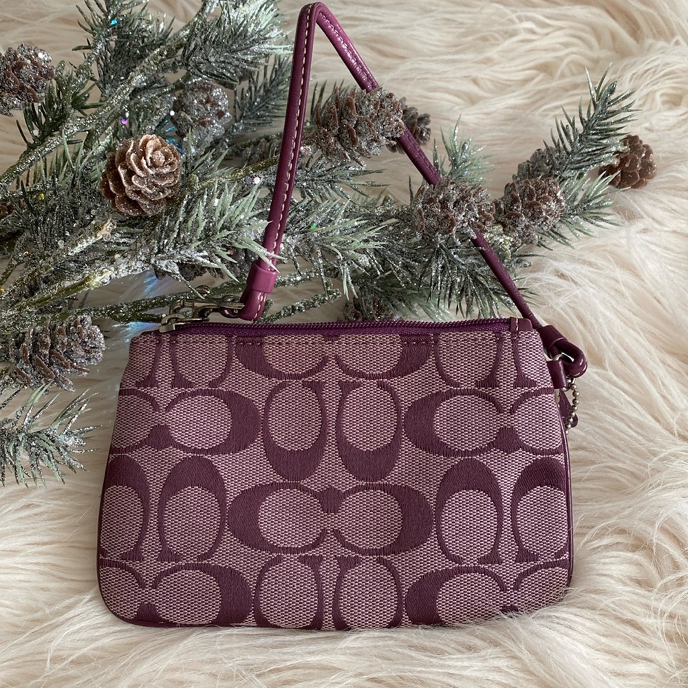 COACH wristlet - Picture 4 of 7